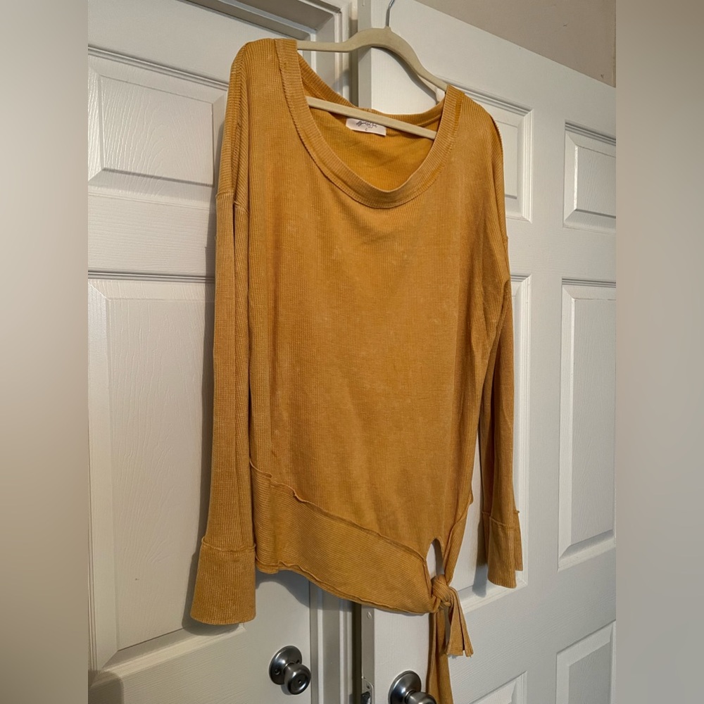 💛 Altar’d State Plus Size Top 💛